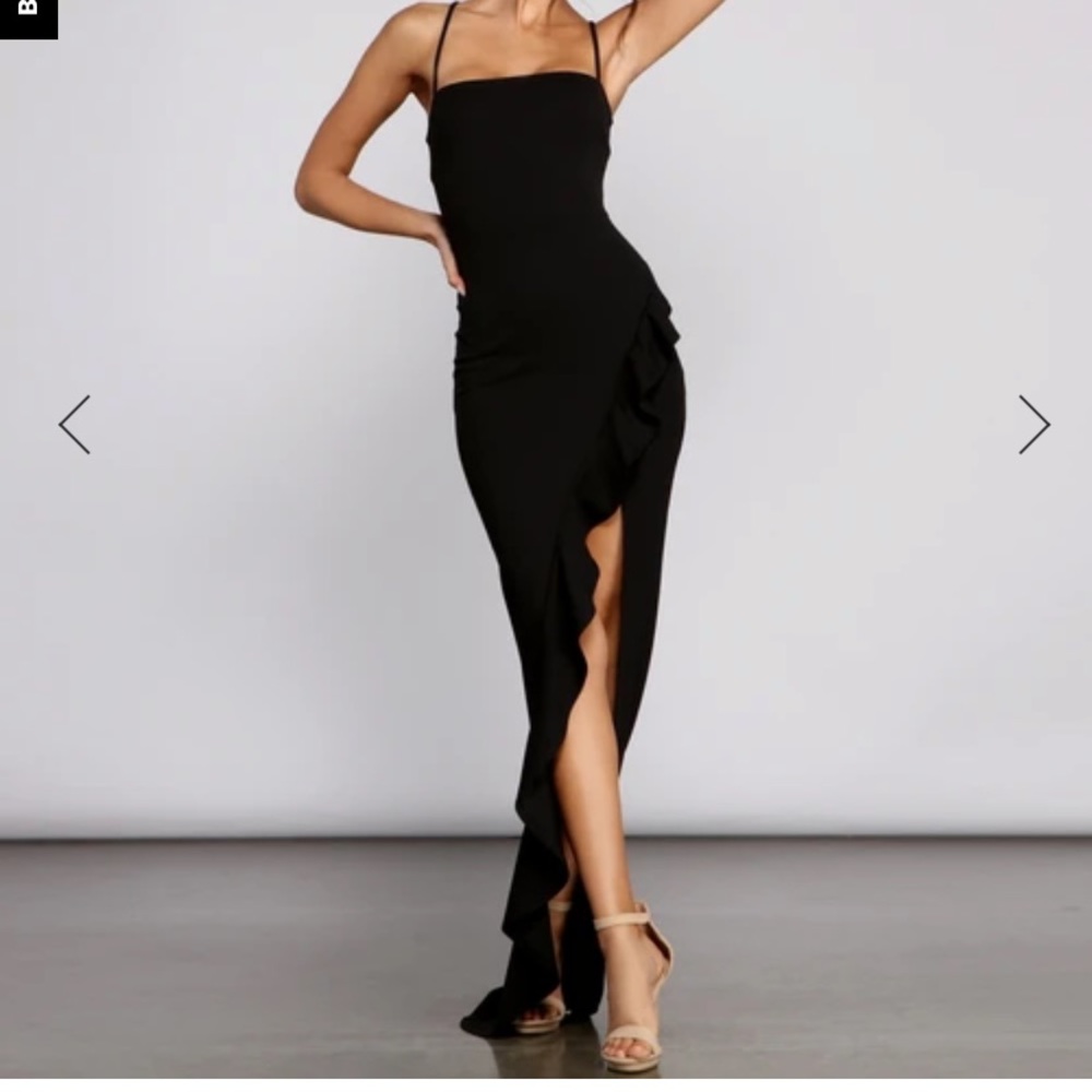 NEW WITH TAGS!! Windor high slit formal black dress